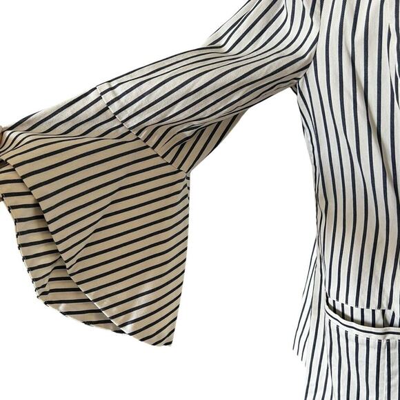 Cabi Women’s Striped Bell Sleeve Spring Summer Blazer White Navy Blue Size 8 - Picture 4 of 10